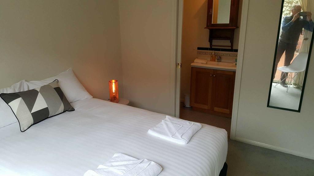 City Townhouse Walking Distance To City Launceston Kültér fotó